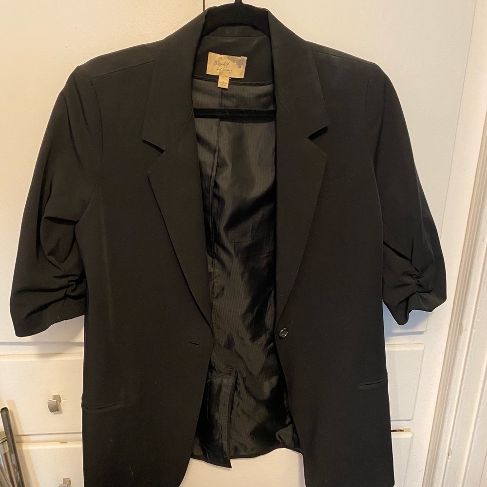 Elizabeth and James scrunch sleeve blazer